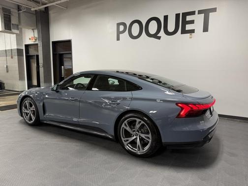 2022 Audi e-tron GT Premium Plus