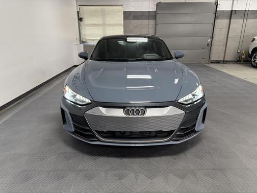 2022 Audi e-tron GT Premium Plus