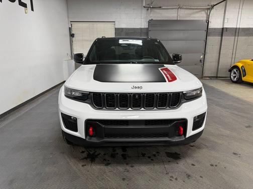 2022 Jeep Grand Cherokee Trailhawk