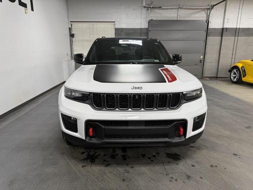 2022 Jeep Grand Cherokee Trailhawk