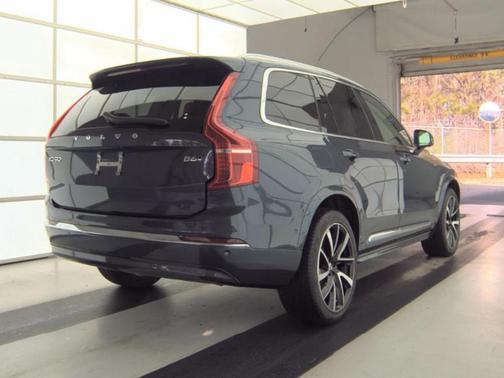 Denim Blue Metallic 2023 Volvo XC90 B6 Plus 6-Seater