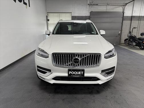 2023 Volvo XC90 B5 Plus