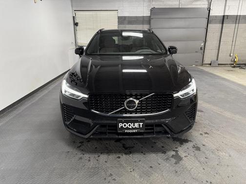 2023 Volvo XC60 B5 Plus Dark Theme