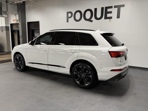 2025 Audi Q7 55 Premium Plus