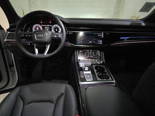 2025 Audi Q7 55 Premium Plus
