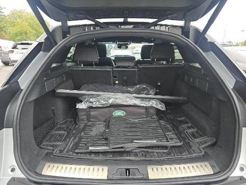 2022 Land Rover Range Rover Velar P250 S R-Dynamic