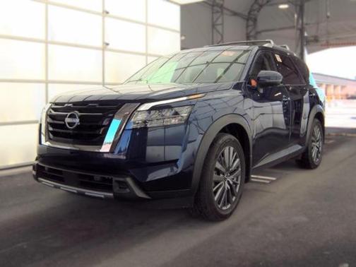 Deep Ocean Blue 2023 Nissan Pathfinder SL