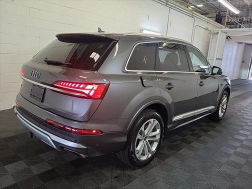 2025 Audi Q7 55 Premium Plus