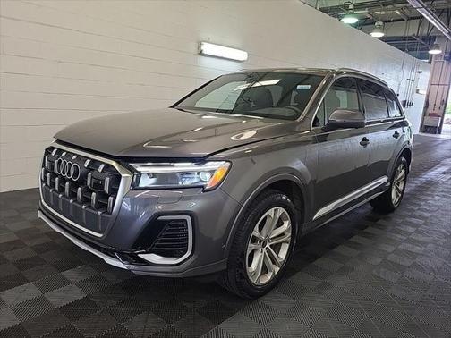 2025 Audi Q7 55 Premium Plus