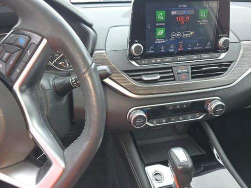 2022 Nissan Altima 2.5 SL