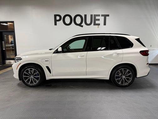 Alpine White 2023 BMW X5 xDrive45e