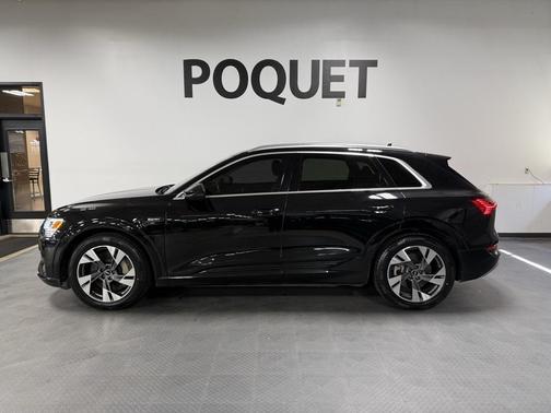 2021 Audi e-tron Premium