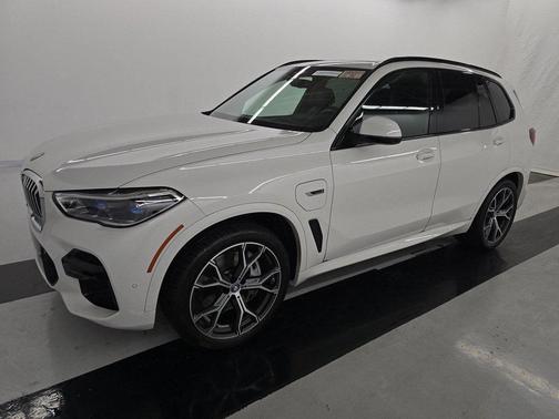 2023 BMW X5 xDrive45e