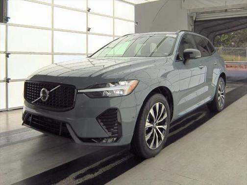 2024 Volvo XC60 B5 Plus Dark Theme