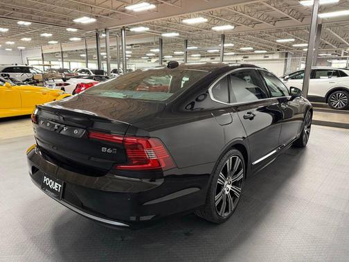 Onyx Black Metallic 2023 Volvo S90 B6 Plus