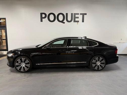 Onyx Black Metallic 2023 Volvo S90 B6 Plus