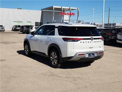 2025 Nissan Pathfinder SL FWD