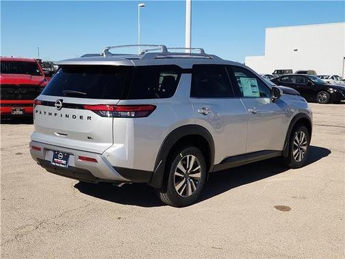 2025 Nissan Pathfinder SL FWD