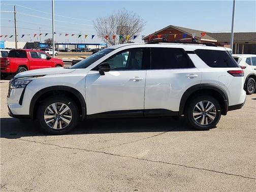 Everest White Pearl Tricoat 2026 Nissan Pathfinder SL