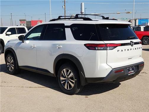 Everest White Pearl Tricoat 2026 Nissan Pathfinder SL