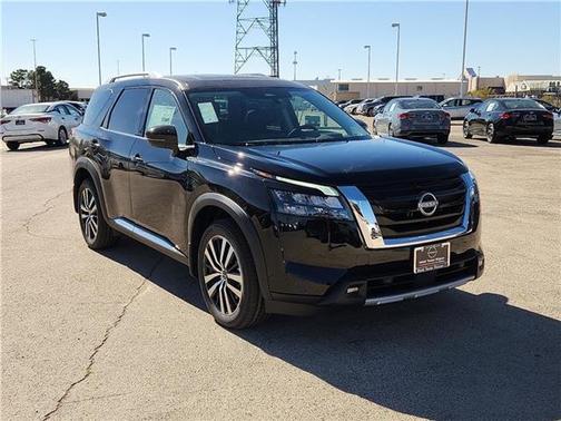 2025 Nissan Pathfinder Platinum FWD