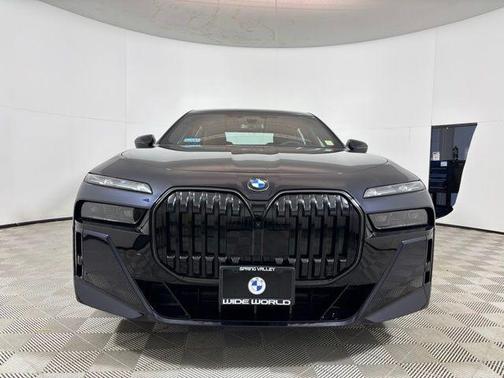 Carbon Black Metallic 2026 BMW 760 760i xDrive