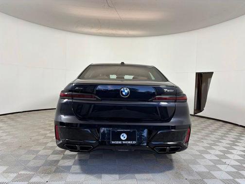 Carbon Black Metallic 2026 BMW 760 760i xDrive