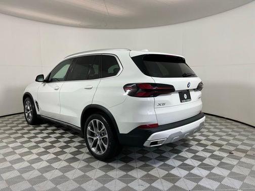 Alpine White 2026 BMW X5 xDrive40i
