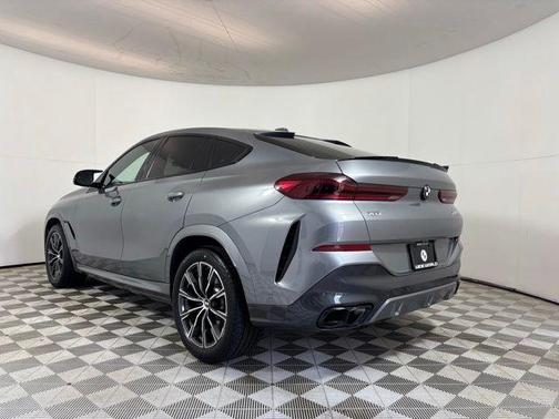 Skyscraper Gray Metallic 2024 BMW X6 M60i