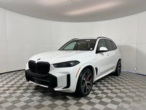 Alpine White 2026 BMW X5 PHEV xDrive50e