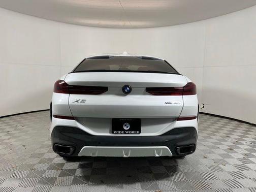 Mineral White Metallic 2026 BMW X6 xDrive40i