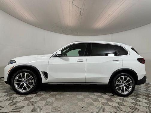 Alpine White 2026 BMW X5 xDrive40i