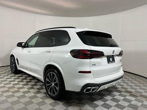 Alpine White 2026 BMW X5 M60i