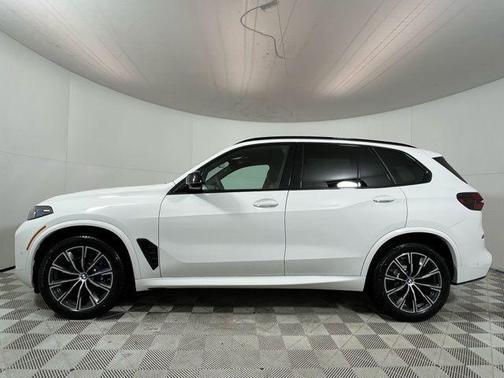 Alpine White 2026 BMW X5 M60i