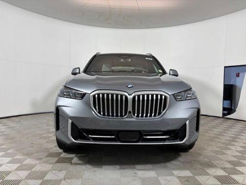 Gray Metallic 2026 BMW X5 xDrive40i