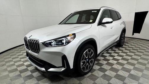 Mineral White Metallic 2026 BMW X1 xDrive28i