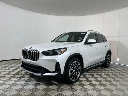 Mineral White Metallic 2026 BMW X1 xDrive28i