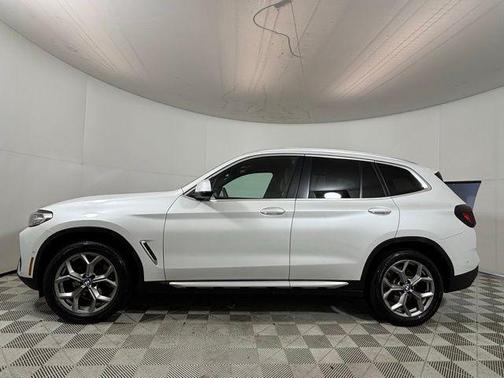 Mineral White Metallic 2024 BMW X3 xDrive30i