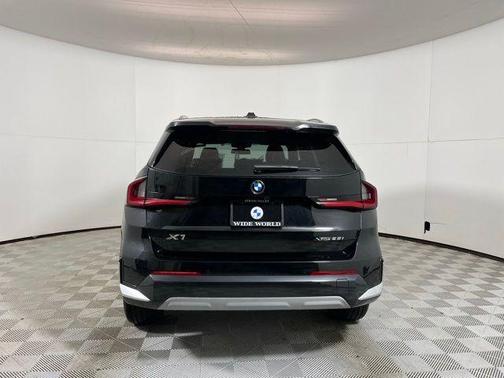 Black Sapphire Metallic 2026 BMW X1 xDrive28i