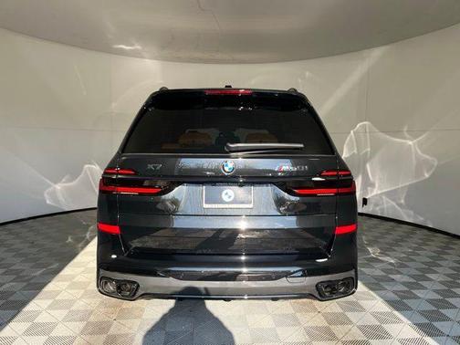 Black Sapphire Metallic 2026 BMW X7 M60i