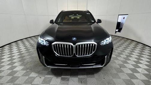 Black Sapphire Metallic 2026 BMW X5 PHEV xDrive50e