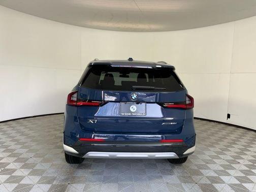 Night 2026 BMW X1 xDrive28i