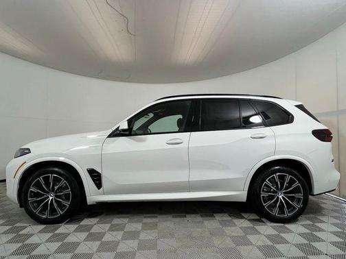 Alpine White 2026 BMW X5 xDrive40i