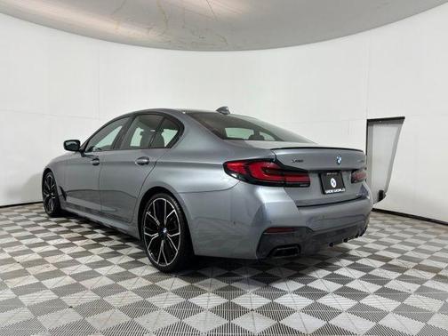 Skyscraper Gray Metallic 2023 BMW M550 i xDrive
