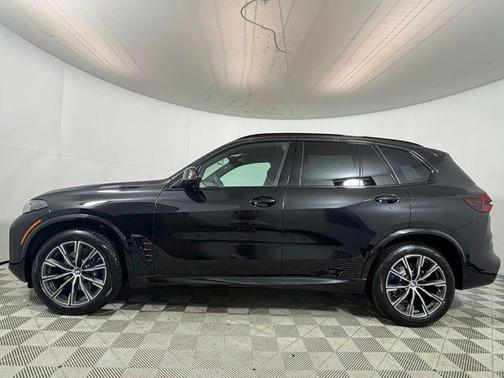 Black Sapphire Metallic 2026 BMW X5 xDrive40i