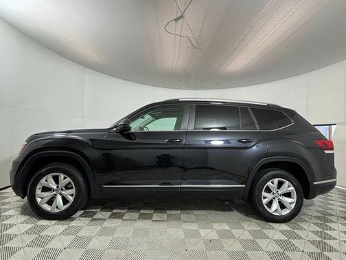 Deep Black Pearl Effect 2018 Volkswagen Atlas 3.6L SEL