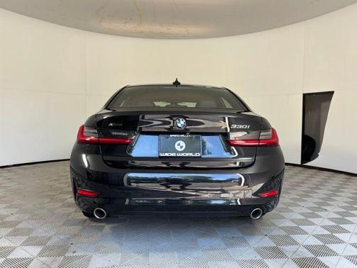 Black Sapphire Metallic 2019 BMW 330 i xDrive