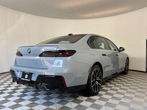 Gray Metallic 2024 BMW 740 i xDrive