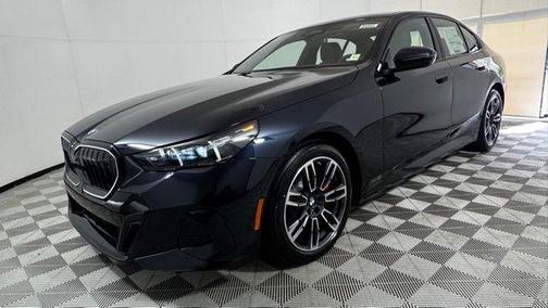 Carbon Black Metallic 2027 BMW 530 i xDrive