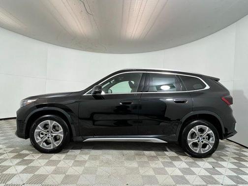 Black Sapphire Metallic 2026 BMW X1 xDrive28i